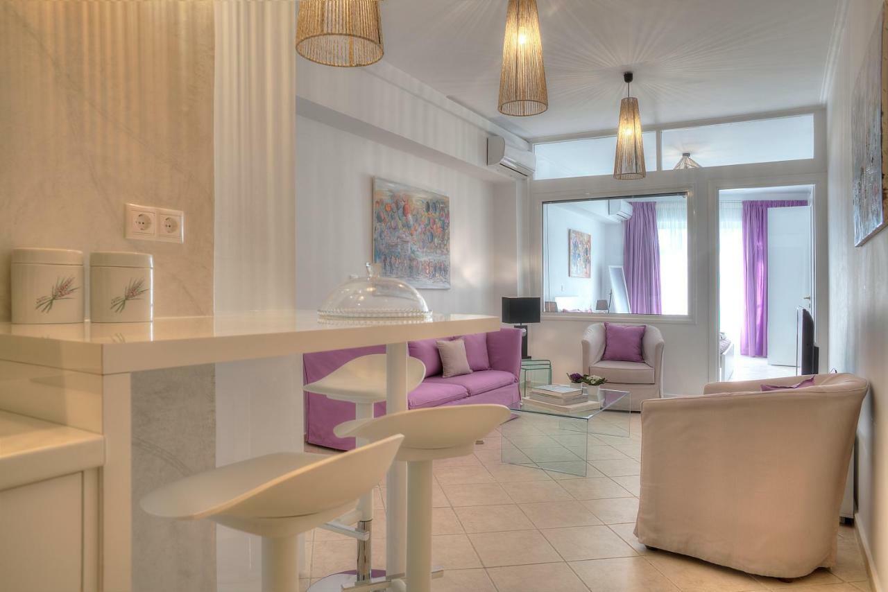 Downtown Glyfada Smart Apartment Athena Bagian luar foto