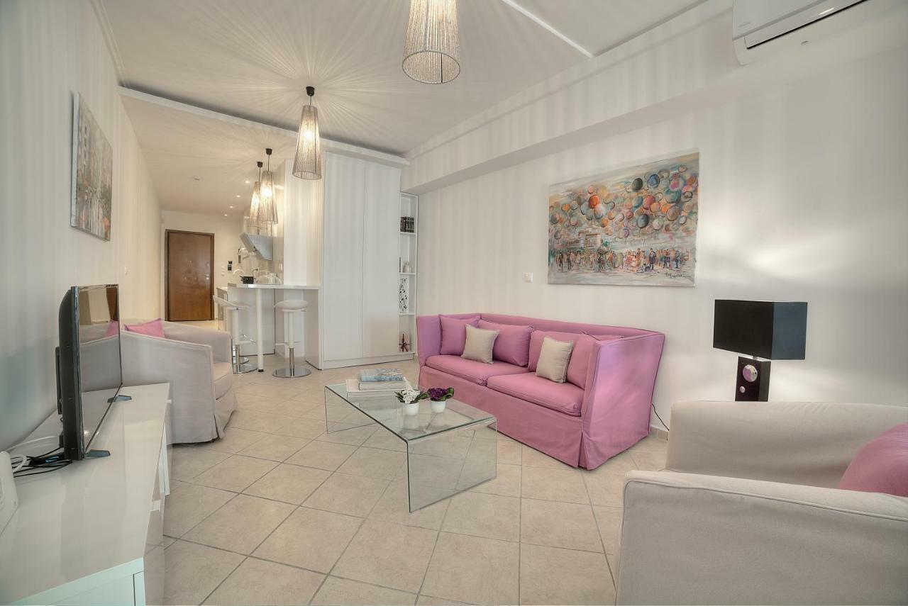 Downtown Glyfada Smart Apartment Athena Bagian luar foto