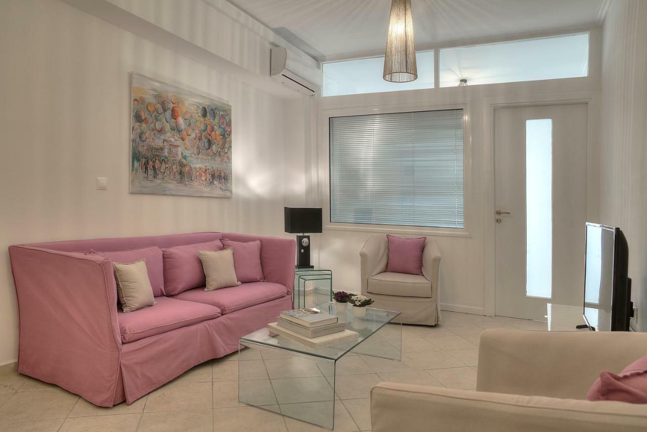 Downtown Glyfada Smart Apartment Athena Bagian luar foto