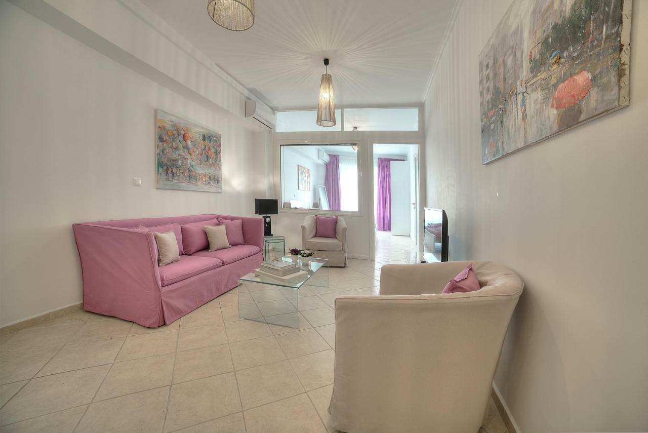Downtown Glyfada Smart Apartment Athena Bagian luar foto