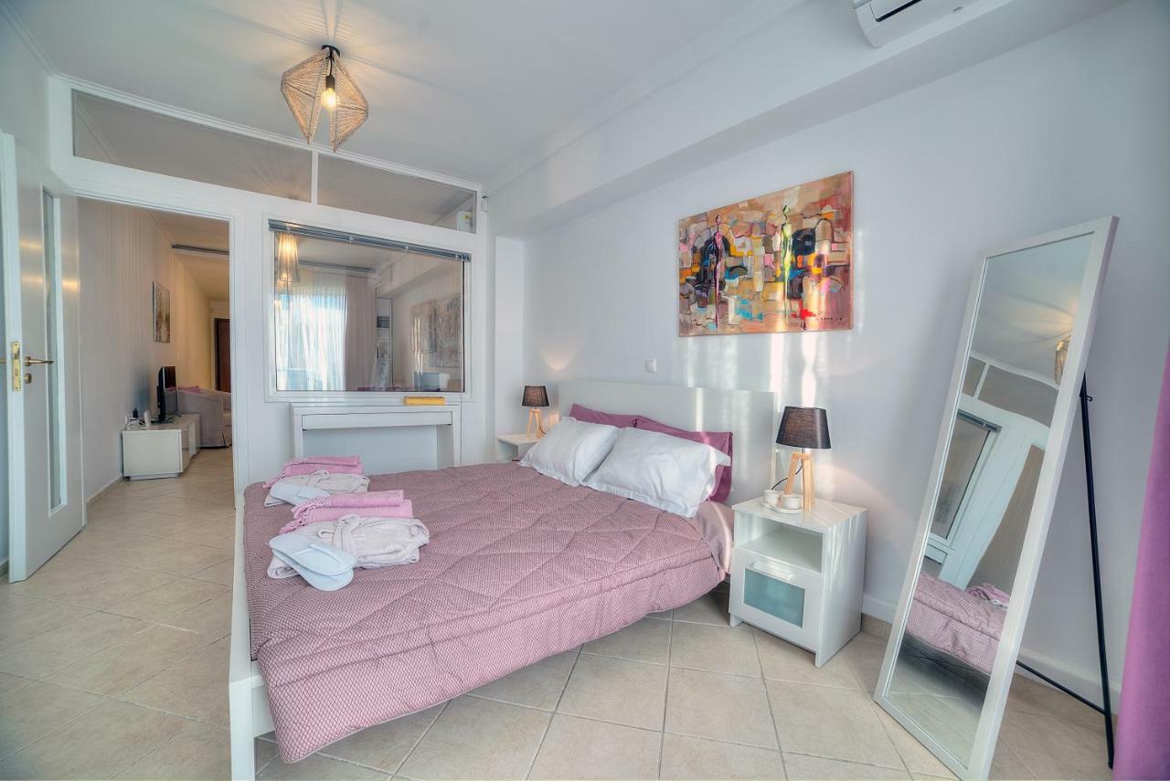 Downtown Glyfada Smart Apartment Athena Bagian luar foto